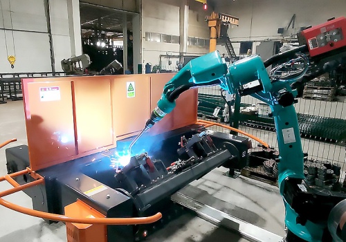 Робот для сварки рычагов и кронштейнов