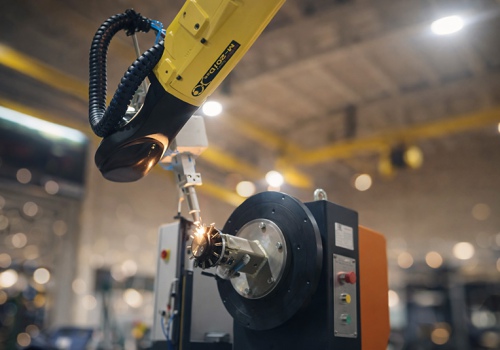 Робот для лазерной сварки ступиц