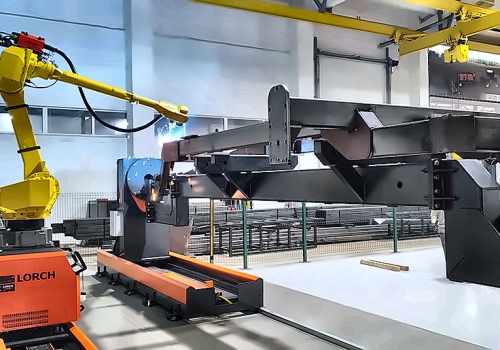 Робот для сварки рам бункеров